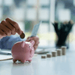 10 Everyday Habits That Save Money in Tough Times